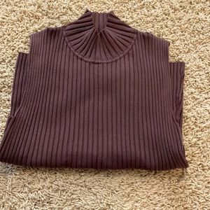 Sleeveless mock turtleneck